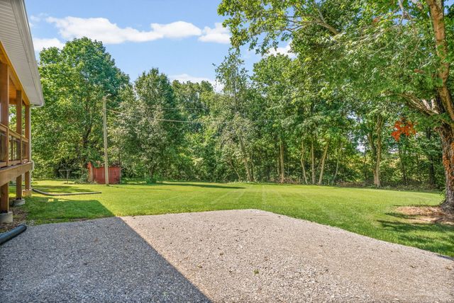 15 Locust Dr, Erin, TN 37061