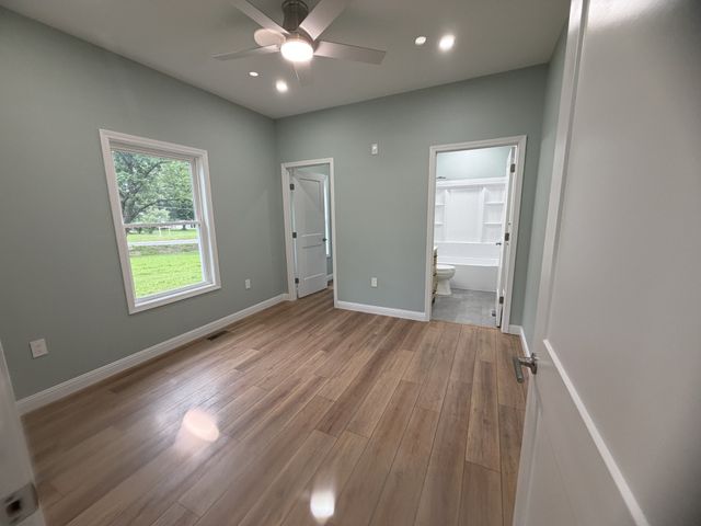 15 Locust Dr, Erin, TN 37061