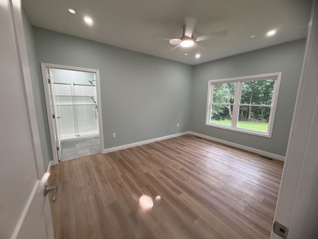 15 Locust Dr, Erin, TN 37061