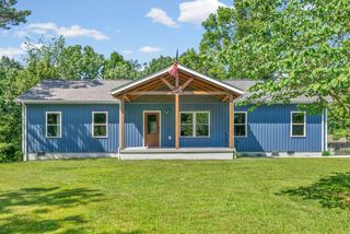 15 Locust Dr, Erin, TN 37061