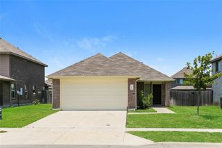1704 Dove Circle, Ennis, TX 75119