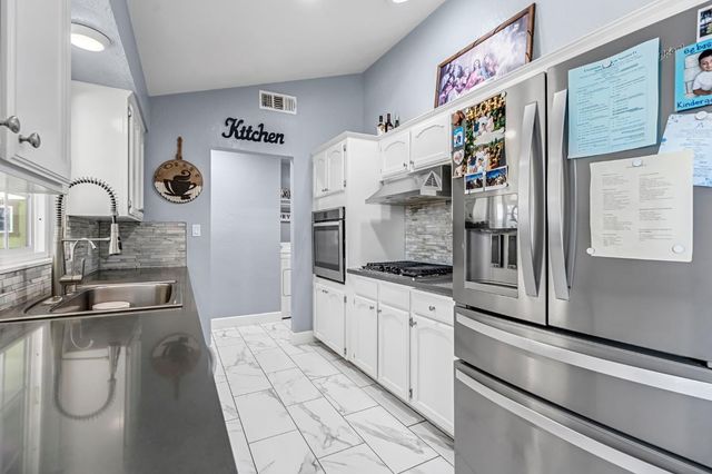 4239 W Cortland Avenue, Fresno, CA 93722