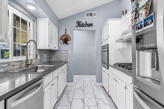 4239 W Cortland Avenue, Fresno, CA 93722