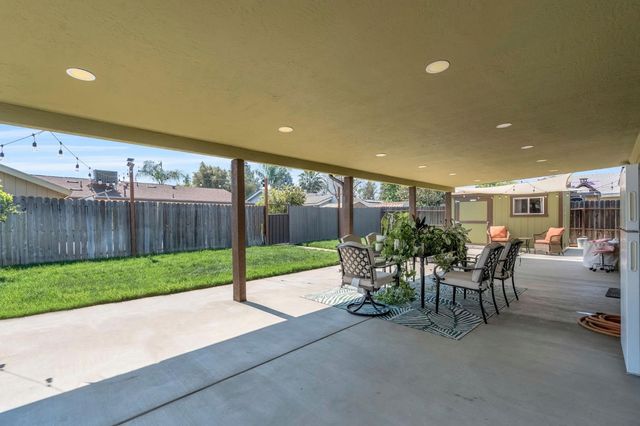 4239 W Cortland Avenue, Fresno, CA 93722