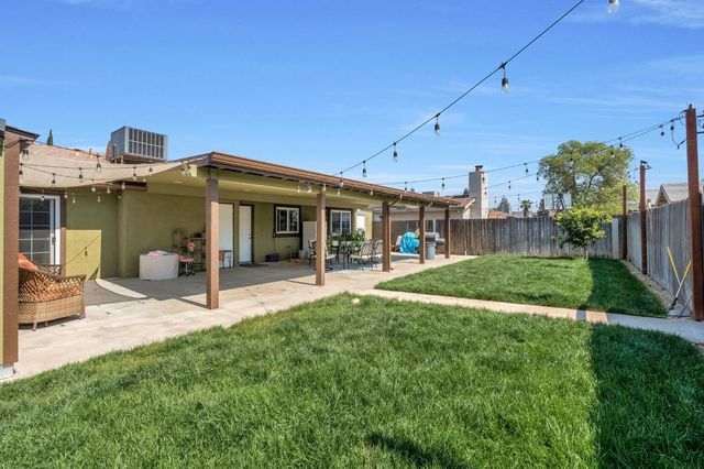 4239 W Cortland Avenue, Fresno, CA 93722