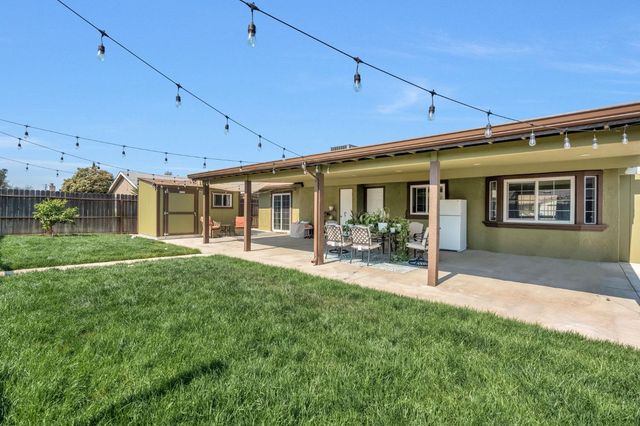 4239 W Cortland Avenue, Fresno, CA 93722