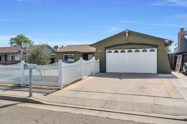 4239 W Cortland Avenue, Fresno, CA 93722