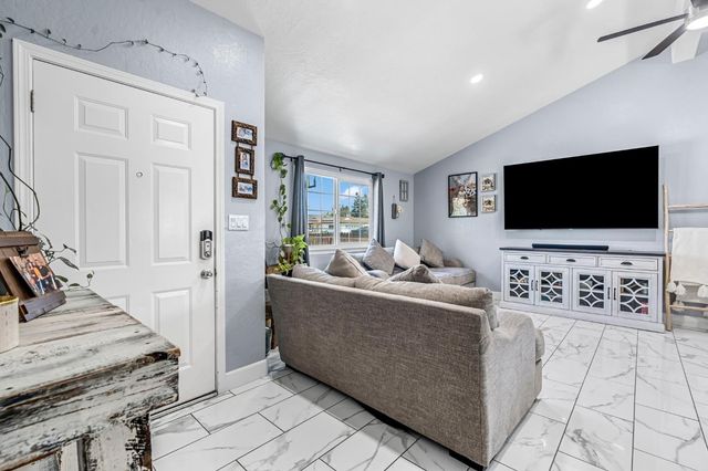 4239 W Cortland Avenue, Fresno, CA 93722