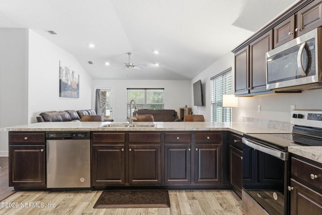 9870 OLIVIA Street, Jacksonville, FL 32219