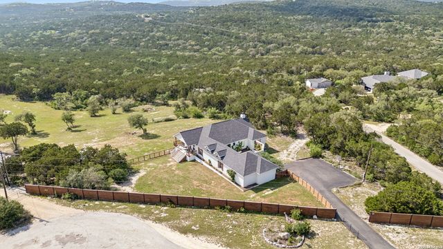 622 CR 2753, Mico, TX 78056