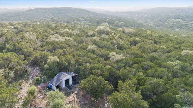 622 CR 2753, Mico, TX 78056