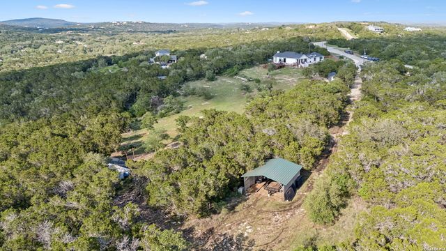 622 CR 2753, Mico, TX 78056