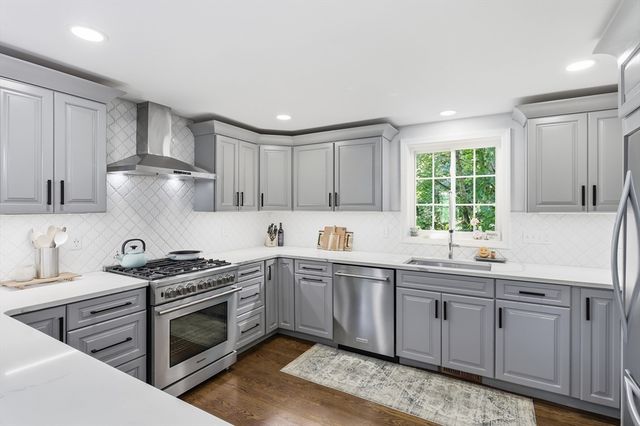 38 Dunstable Road, Westford, MA 01886