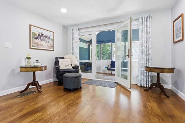 38 Dunstable Road, Westford, MA 01886