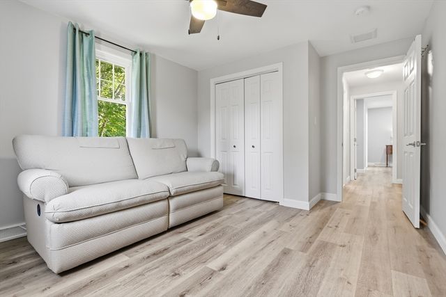 38 Dunstable Road, Westford, MA 01886