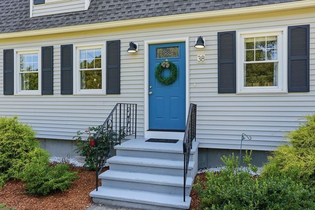 38 Dunstable Road, Westford, MA 01886