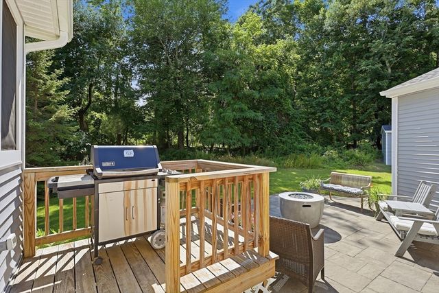 38 Dunstable Road, Westford, MA 01886