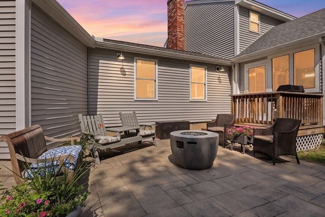 38 Dunstable Road, Westford, MA 01886