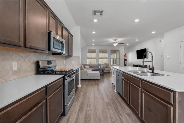 425 Ridgewood Terrace Drive, La Marque, TX 77568