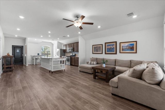 425 Ridgewood Terrace Drive, La Marque, TX 77568