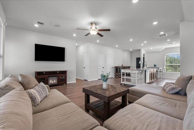 425 Ridgewood Terrace Drive, La Marque, TX 77568