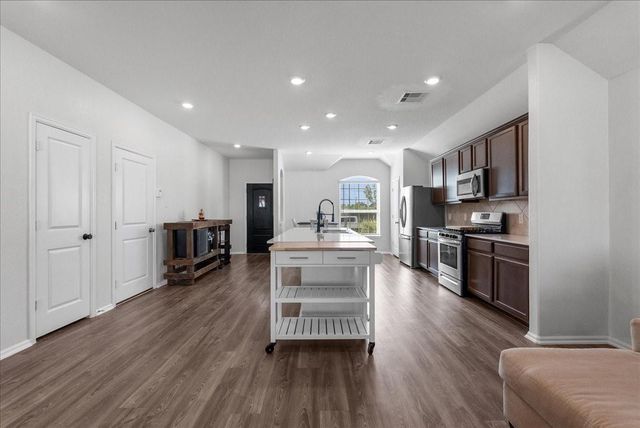 425 Ridgewood Terrace Drive, La Marque, TX 77568