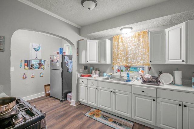4111 Bryant Avenue N, Minneapolis, MN 55412
