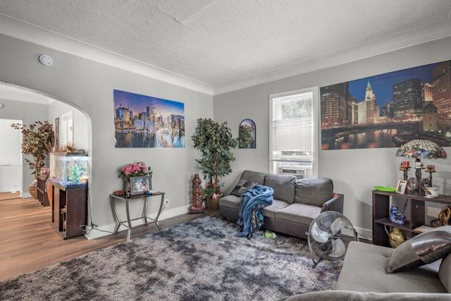 4111 Bryant Avenue N, Minneapolis, MN 55412
