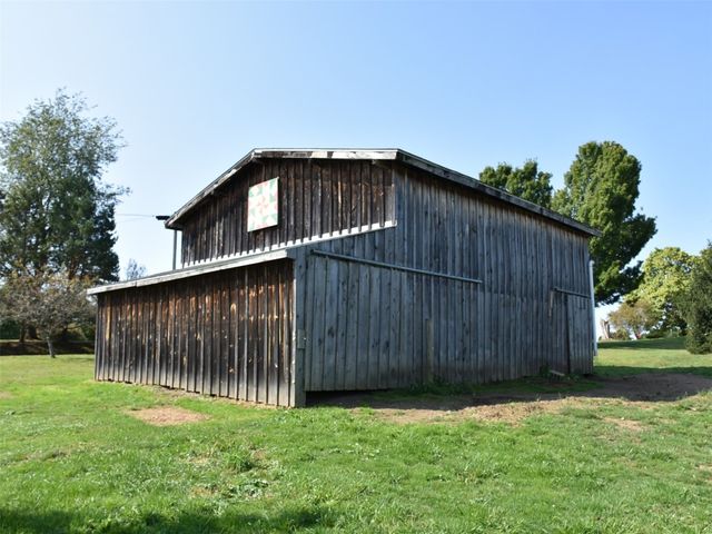 15548 BEAVER Road, Saegertown, PA 16433