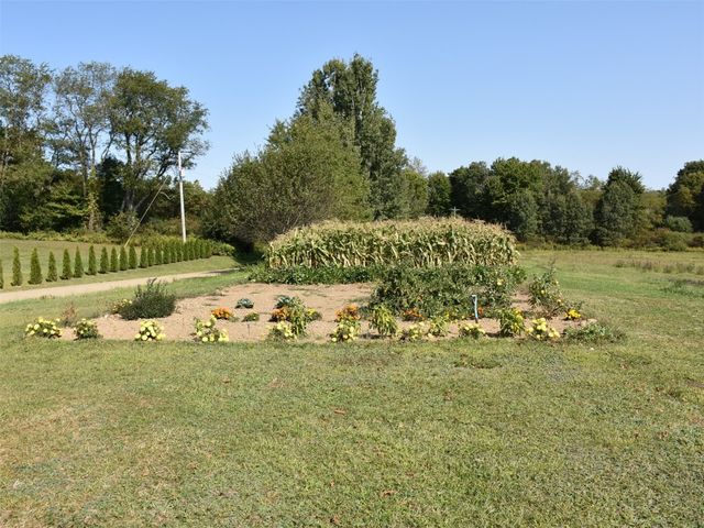 15548 BEAVER Road, Saegertown, PA 16433