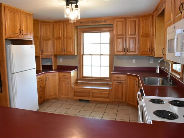 15548 BEAVER Road, Saegertown, PA 16433