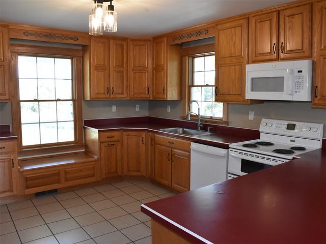 15548 BEAVER Road, Saegertown, PA 16433