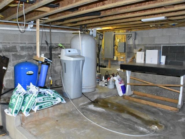 15548 BEAVER Road, Saegertown, PA 16433