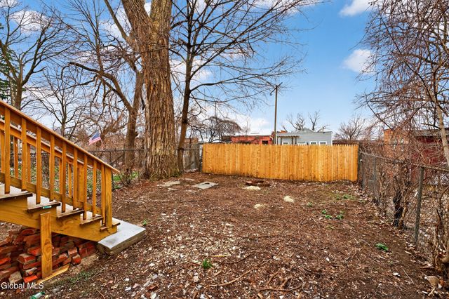 397 10th Street, Troy, NY 12180