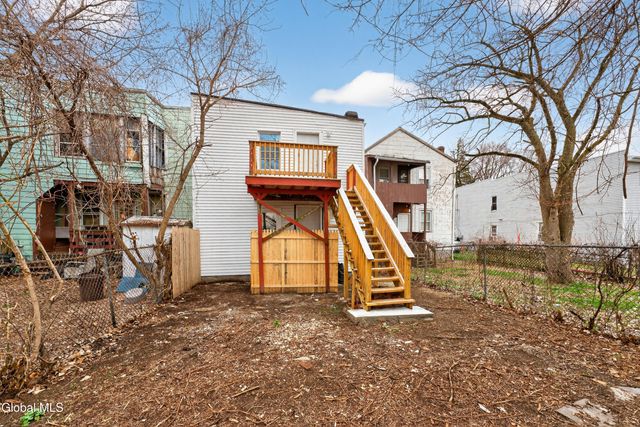 397 10th Street, Troy, NY 12180