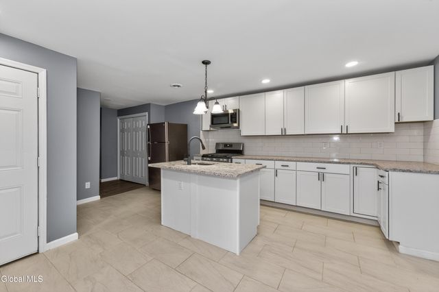 397 10th Street, Troy, NY 12180