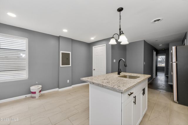 397 10th Street, Troy, NY 12180