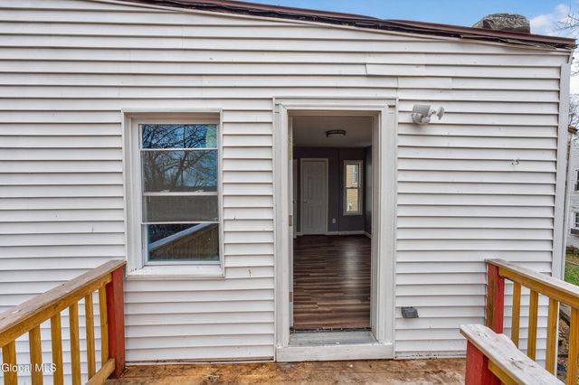 397 10th Street, Troy, NY 12180