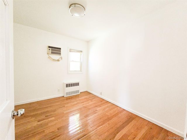 61-19 170th Street, Fresh Meadows, NY 11365