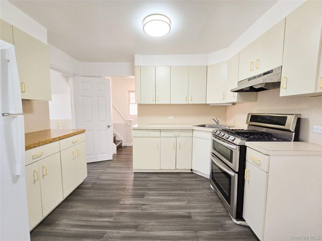 61-19 170th Street, Fresh Meadows, NY 11365