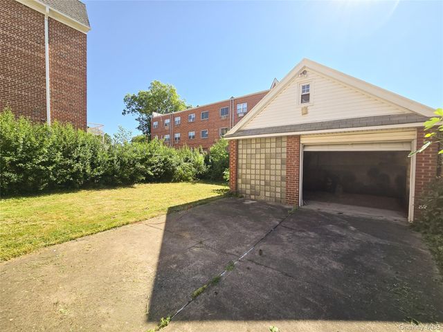 61-19 170th Street, Fresh Meadows, NY 11365