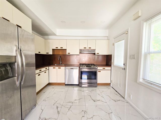 61-19 170th Street, Fresh Meadows, NY 11365