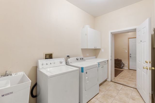 5028 W Lawrence Avenue, Chicago, IL 60630