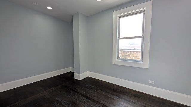 5028 W Lawrence Avenue, Chicago, IL 60630