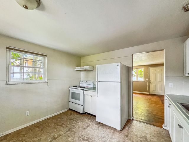 614 Fairmoor Place, Columbus, OH 43228
