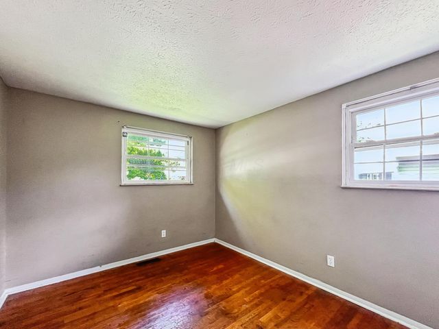 614 Fairmoor Place, Columbus, OH 43228
