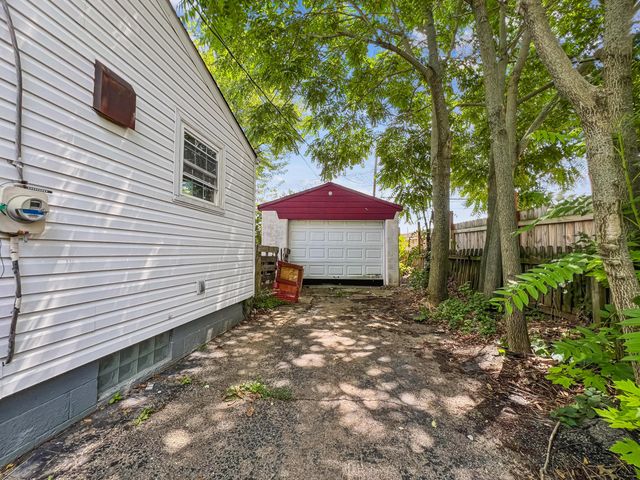 614 Fairmoor Place, Columbus, OH 43228