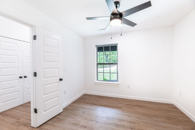 13 St Asaph Drive, Bella Vista, AR 72714