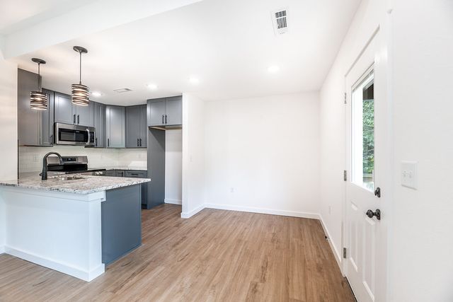 13 St Asaph Drive, Bella Vista, AR 72714