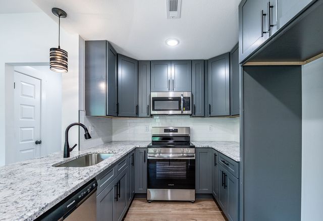 13 St Asaph Drive, Bella Vista, AR 72714
